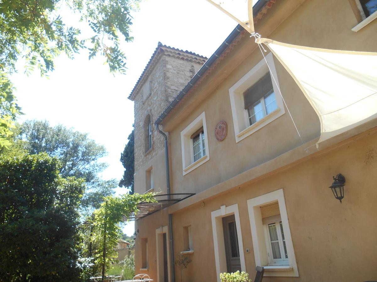 Bed and Breakfast La Feniere Vénéjan Exterior foto